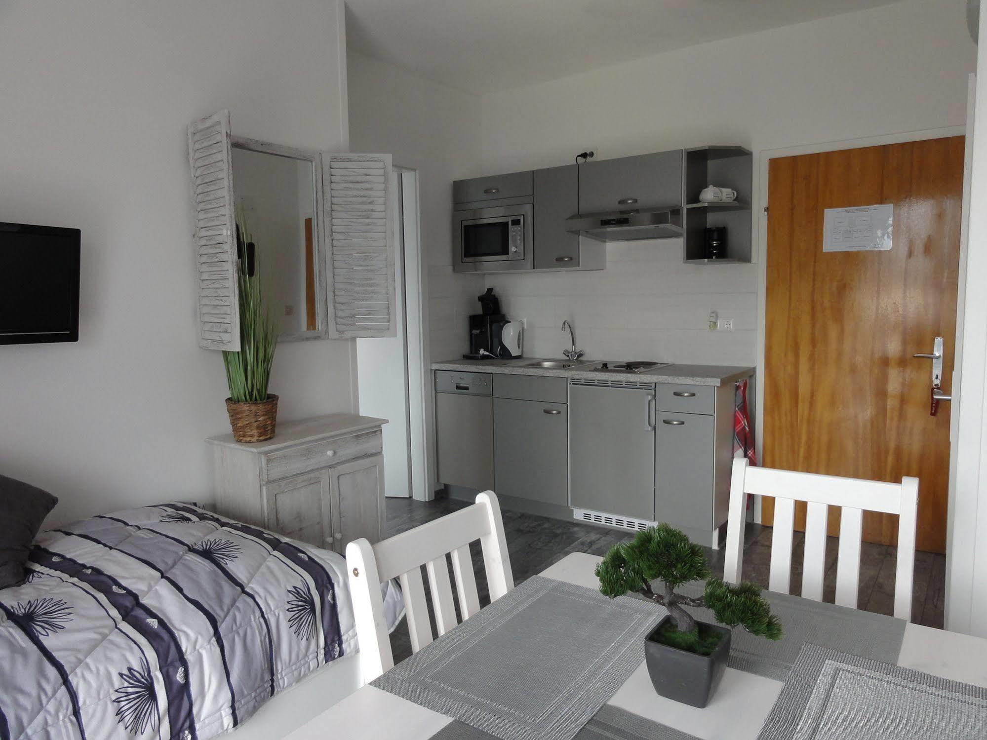 Pension Adlerhorst Steindorf am Ossiacher See Bagian luar foto