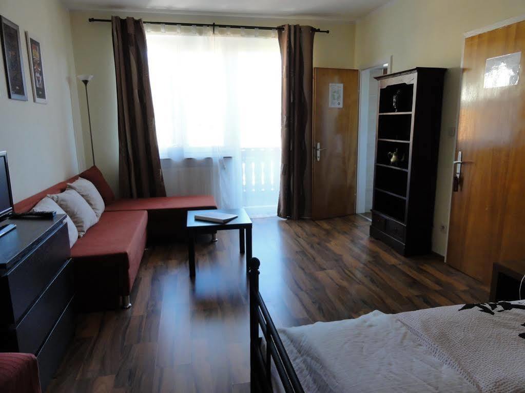 Pension Adlerhorst Steindorf am Ossiacher See Bagian luar foto